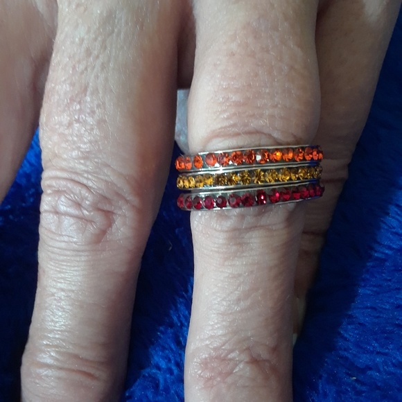 unknown Jewelry - 🎅Free with Purchase 🎅 Set of 3 Stackable Rings